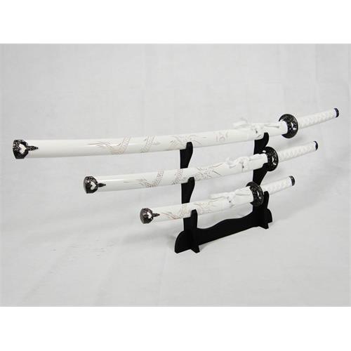 set-dragon-bianco-con-intagli-eseguiti-a-mano