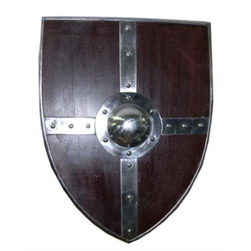 scudo-del-legionario-romano-con-finiture-in-metallo