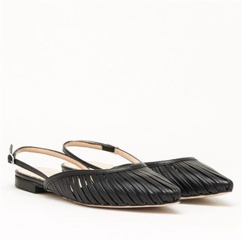 ballerina-aperta-dietro