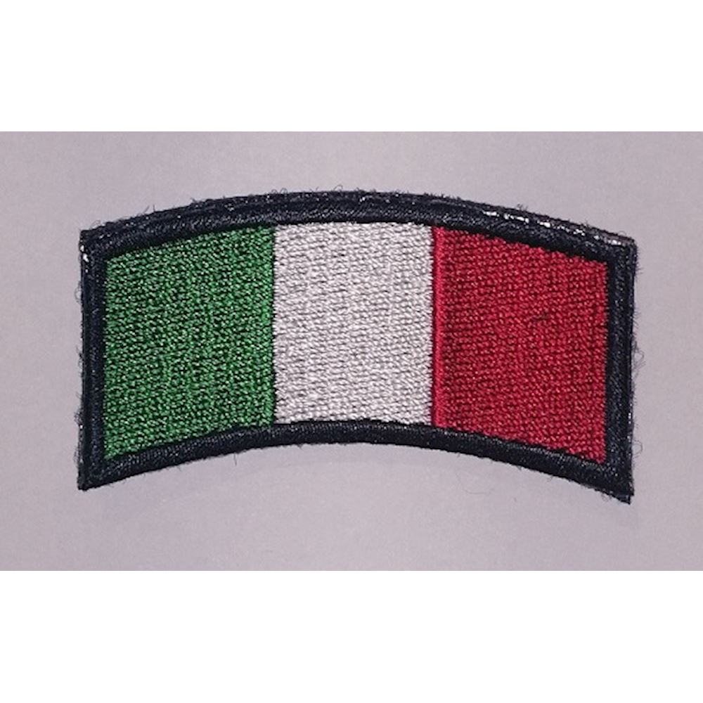 https://mediacore.kyuubi.it/ilsemaforo/media/img/2022/1/27/222247-large-patch-bandiera-italia-mezza-luna-nera.jpg