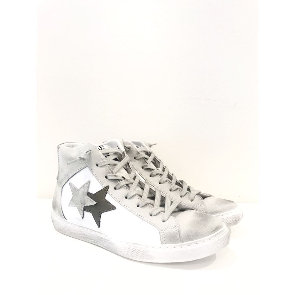 2 star product - Calzature e accessori moda a San Marino